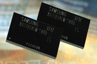 MoviMCP 4GB multi-chip package memory for mobile phones from Samsung