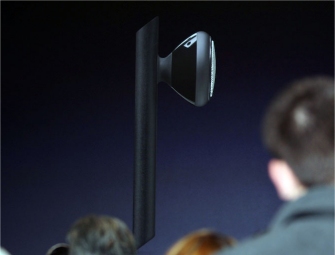 Apple Bluetooth headset approved for sale along with iPhone
