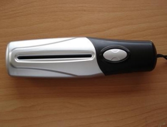 Portable paper shredder that runs off of batteries or USB power