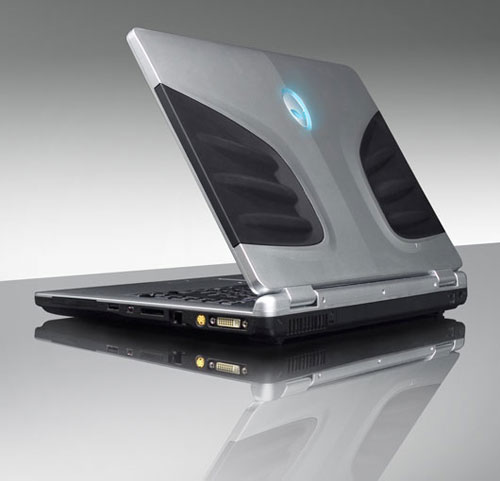 alienware-m5550qs.jpg