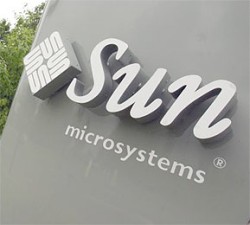 Sun will start building servers in house with Microsoft Windows operating system installed