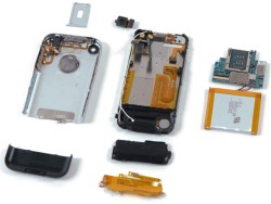Environmental activists threatening suit over toxic materials in iPhone