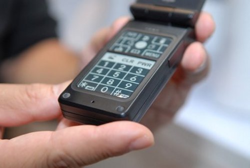 E-Ink application found on the keypad of a mobile phone