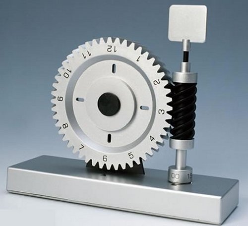 Industrial style gear clock