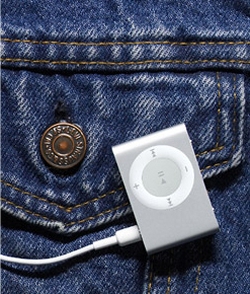 iPod Shuffle price cut to $49 from $79