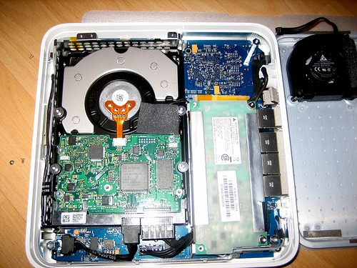 Apple Time Capsule opened up