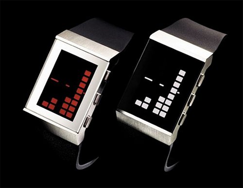 NEO 8 watch makes time retro