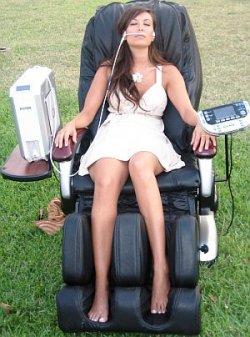 O2 Lounge massages you with multimedia