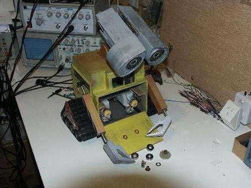 Build your own Wall-E robot with storage compartment