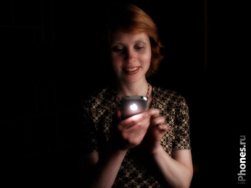 iPhone mod makes Apple logo glow