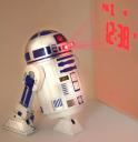 R2-D2 alarm clock projects the time