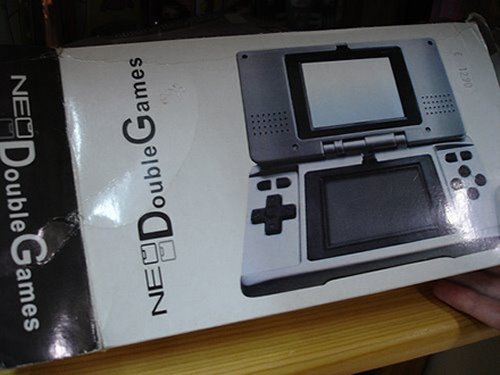 UK warns buyers of fake imported DS handhelds