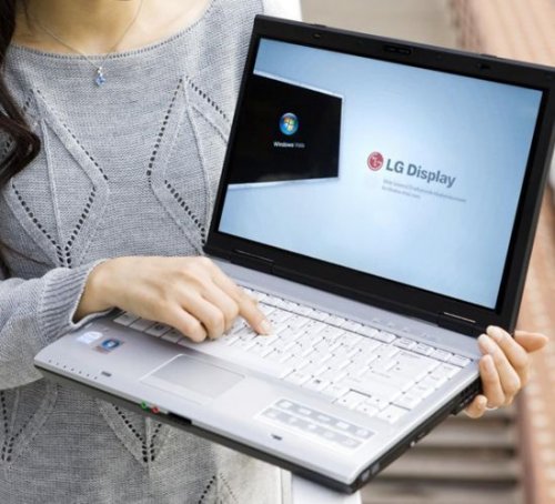 LG announces new 14.1-inch LCD for outdoor/indoor use