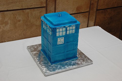 Tardis cake