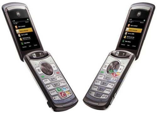 Motorola Ruby keeps the RAZR look