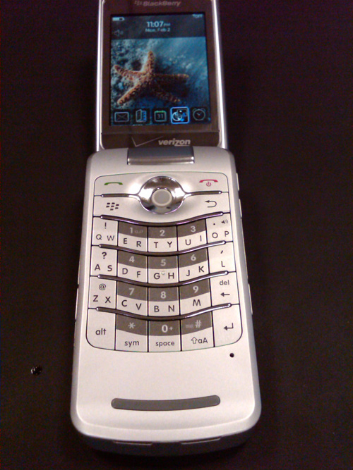 BlackBerry Pearl Flip 8230 from Verizon