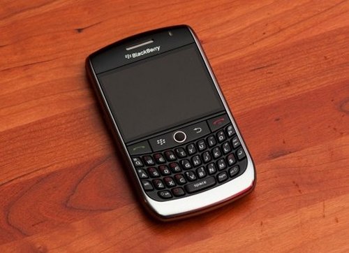 BlackBerry Curve 8900 officially hitting AT&T in "early summer"