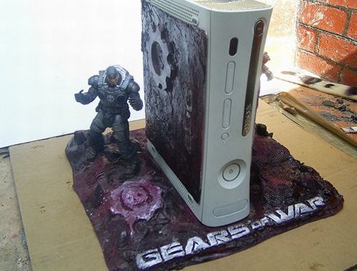 Gears of War Xbox case mod Gears of War fans are sure to love this Xbox case 