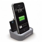Kensington dock charges mini battery and your iPhone/iPod Kensington dock charges mini battery and your iPhone/iPod