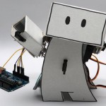 Cute Robot reacts to your friends' tweets