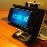 Swiveling DIY Lego iPhone dock