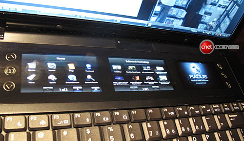 Intel debuts concept notebook with four displays