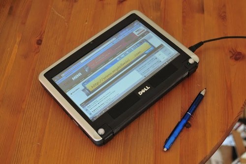 Dell Mini 9 Netbook converted into an Internet Tablet