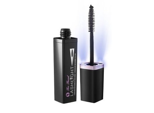 Lashlight Mascara lights up your lashes