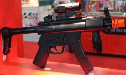 Wii custom-made Heckler and Koch MP5 controller 