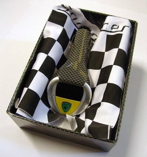 SoundRacer makes your car sound like a supercar SoundRacer makes your car sound like a supercar