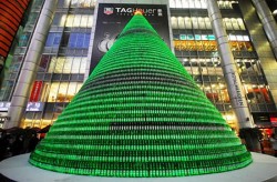 Christmas tree made from 1000 Heineken bottles