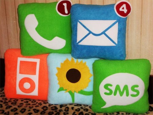 iphone-icon-pillows_1.jpg