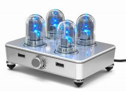 USB powered mini speaker is retro-funky