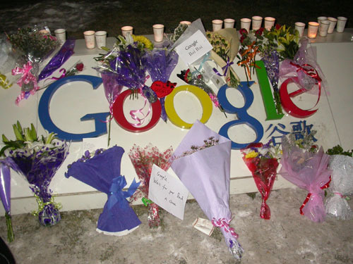 Chinese citizens hold memorial for Google, place flowers on its logo