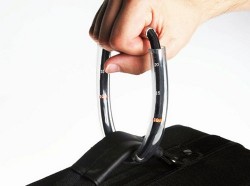Gravity Ruler weighs your luggage