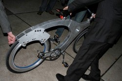 Yale students invent Spokeless Bicycle Wheel