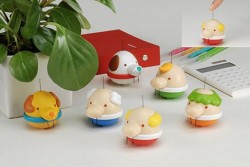 Bitsosan Ke toys from TOMY encourage you play with their nose hair