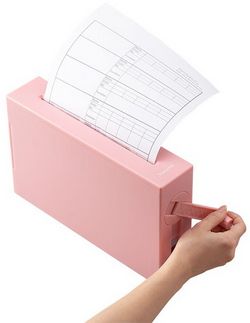 Yuento Hand Shredder lets you shred by hand