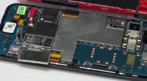 Verizon Droid Incredible torn apart in stop motion video