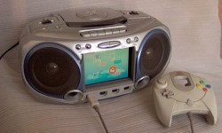 Dreamcast Boombox casemod crams one classic into another