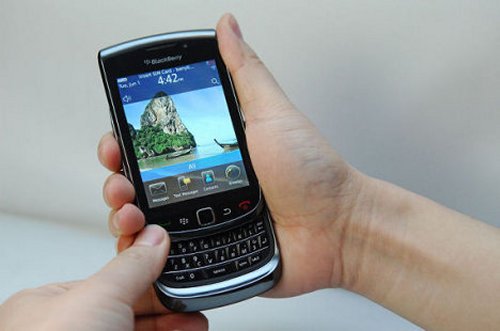 More BlackBerry 9800 slider pictures emerge