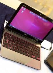 Dell Inspiron R with wireless display