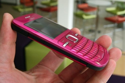 Nokia has announced that the Nokia C3 will hit the UK on June 18, 