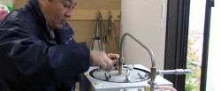 Machine turns plastic back into oil