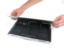 New MacBook Air gets a teardown