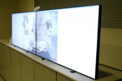 Samsung 55-inch DID LCD with Ultra-Slim Bezel