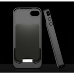 Energizer AP1201 case for iPhone 4 charges and protects