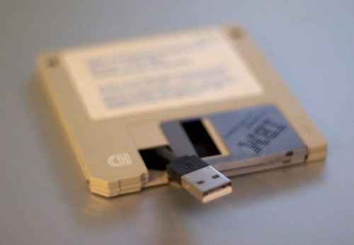 3.5-inch floppy turned into a USB flash drive