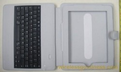 White iPad Keyboard Case hits the FCC