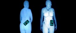Woman caught at Airport smuggling 44 iPhones in her clothes